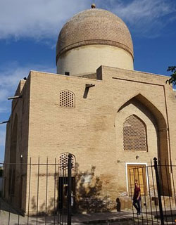 Aksaray Mausoleum
