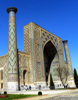 Abdulaziz Khan Madrasah