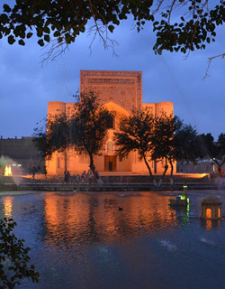Abdulaziz Khan Madrasah