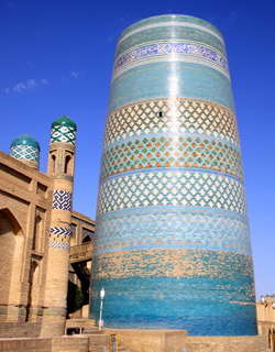 Kalta-Minar Minaret