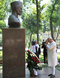 Shastri Monument In Tashkents